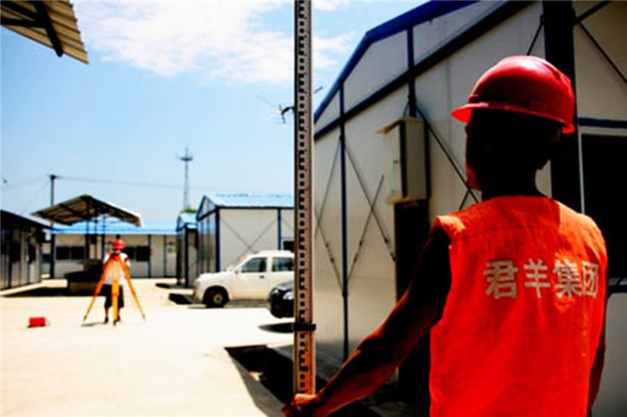 �������1