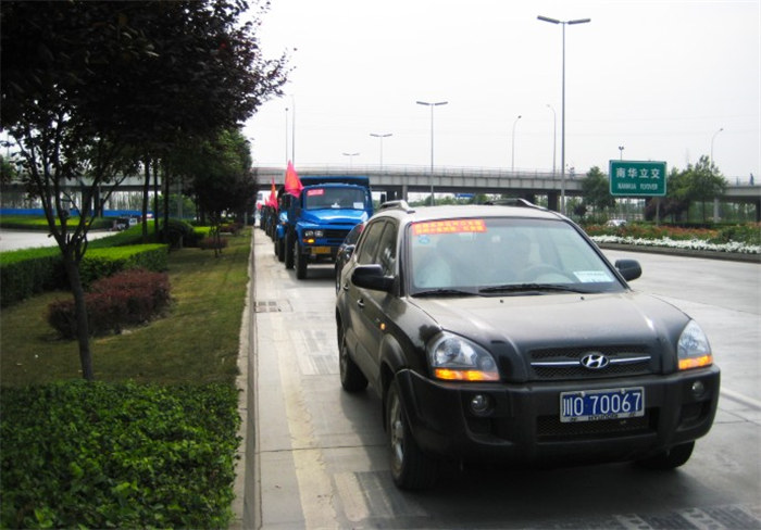 �������8